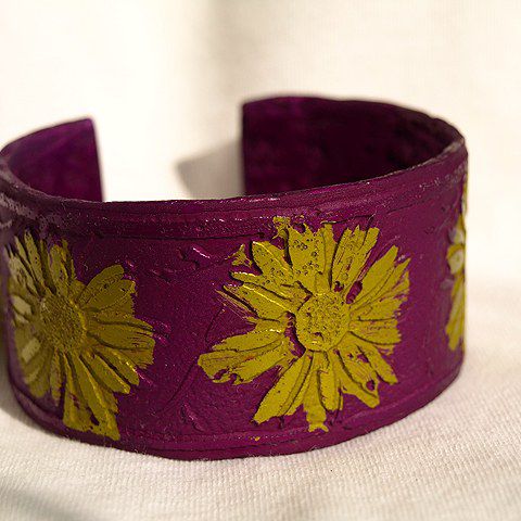 Daisies (red)